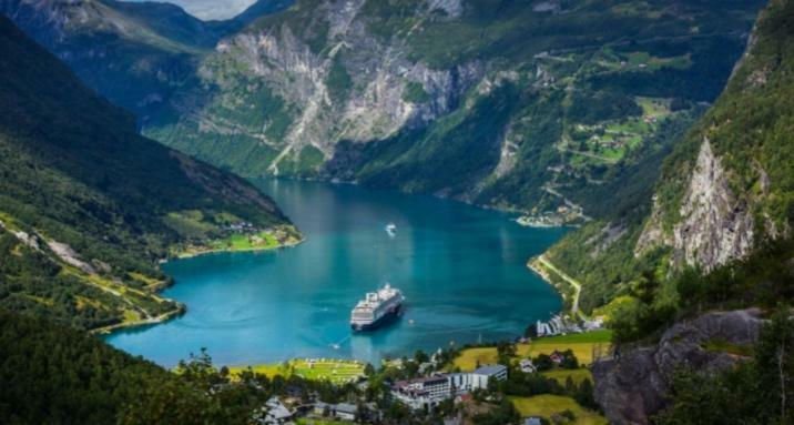 Stryn Fjord Lodge Faleide 130 Bagian luar foto